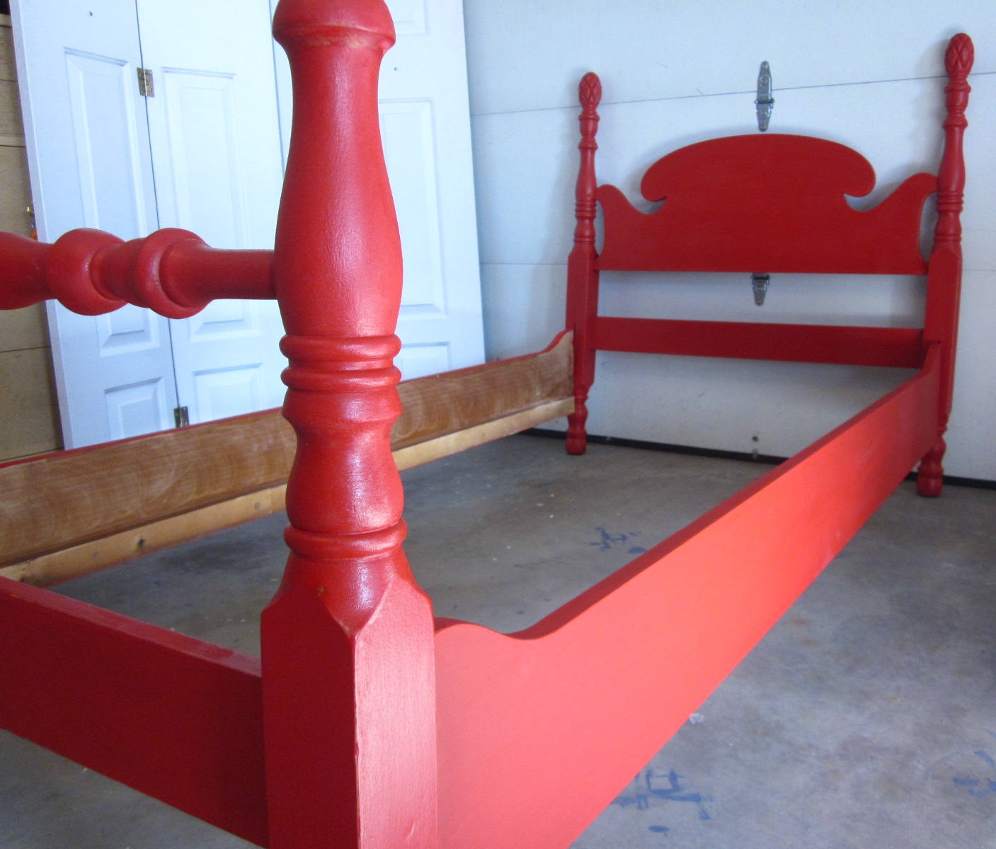red twin bed