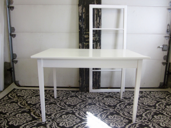 small white table desk