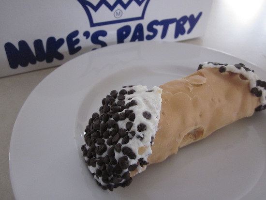 Mike's Pastry Cannoli