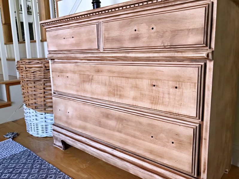Natural wood 3-drawer dresser