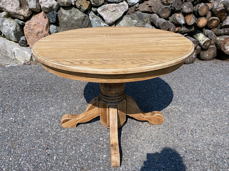 natural oak dining table